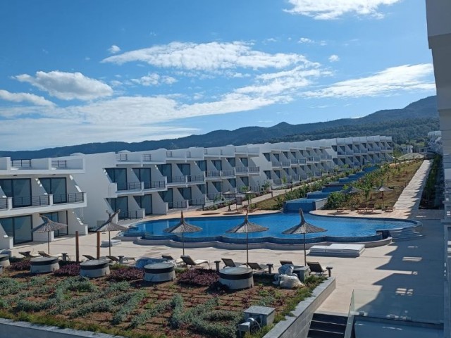 Изысканная квартира с 2 спальнями, просторной террасой на крыше и видом на море в Эсентепе, Кирения