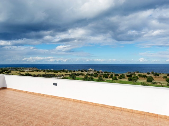 Captivating Coastal Living: 2-BR Penthouse in Bahceli, Kyrenia