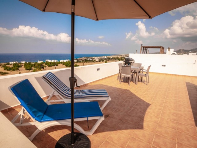 Captivating Coastal Living: 2-BR Penthouse in Bahceli, Kyrenia