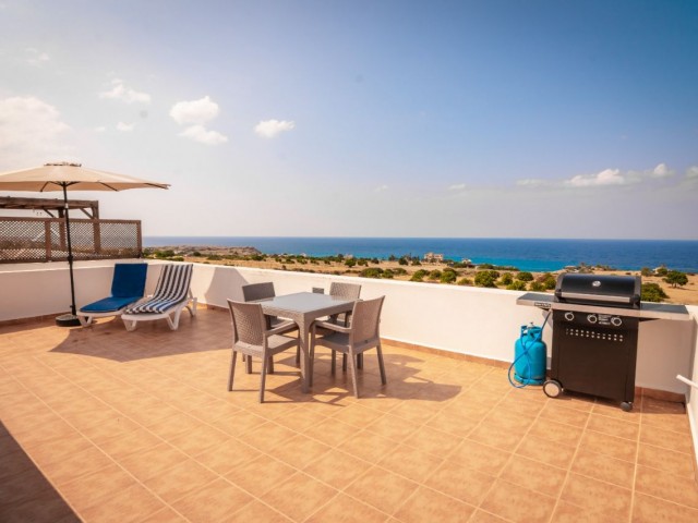 Captivating Coastal Living: 2-BR Penthouse in Bahceli, Kyrenia