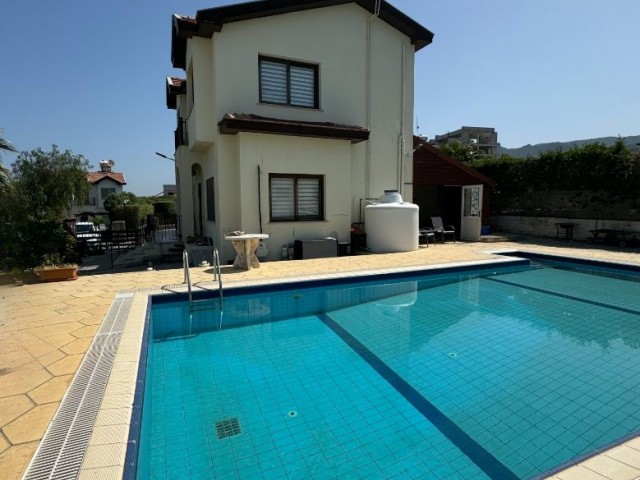 Reizende 3-Zimmer-Villa mit Pool und Privatgarten in Bahçeli, Kyrenia