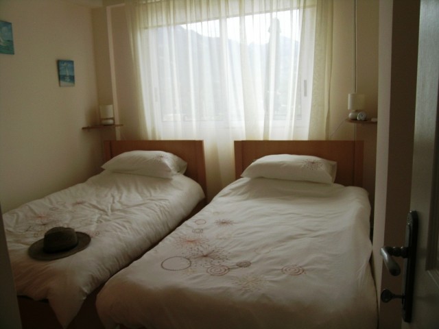 2+1 Wohnung zu verkaufen in Kyrenia ARAPKÖY, Chelsea Village Website, Bergblick! REF: AY505 ** 