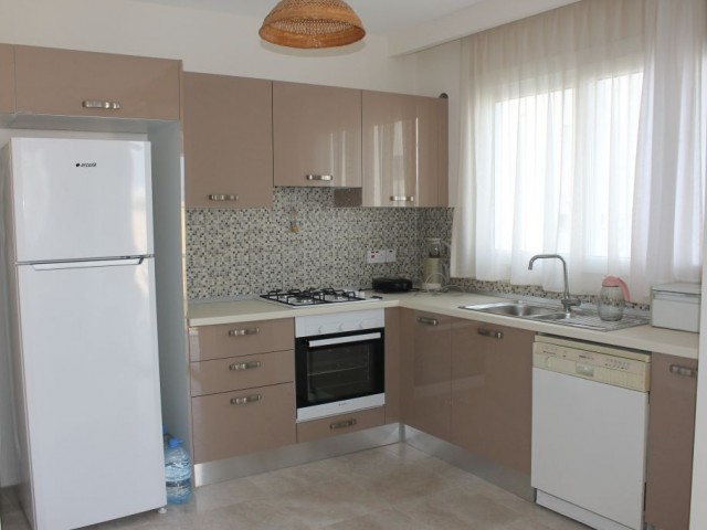 CENTRAL GIRNE/KYRENIA Two Bedroom Apartment - shops on your door step! Deeds Ready to transfer. Ref: GE513