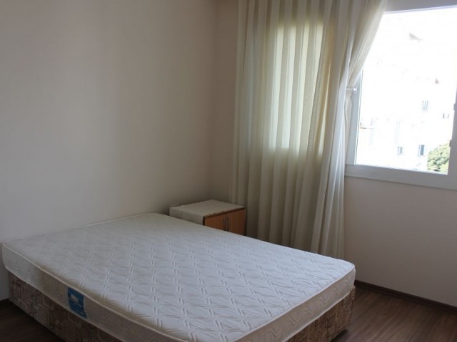 Kyrenia Zentrum 90m2 2 + 1 Wohnung, bereit für gleichwertige COB Transfer oder Darlehen! Ref: GE513 ** 