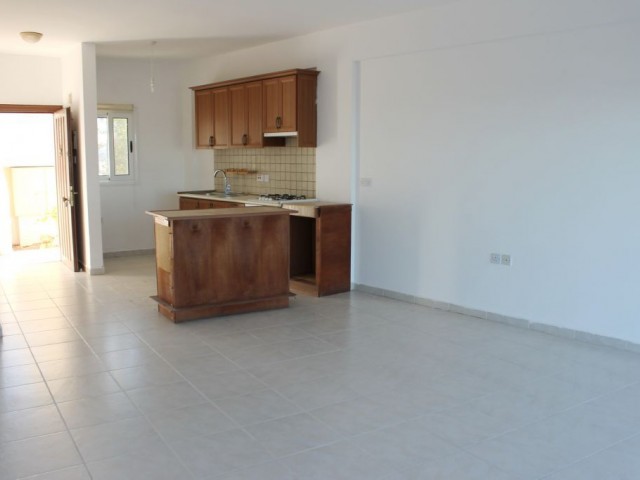 GIRNE ESENTEPEde 3 + 1 Bahçe Kat Daire, KOÇAN HAZIR - KREDI İÇİN UYGUN!  Ref: EE586