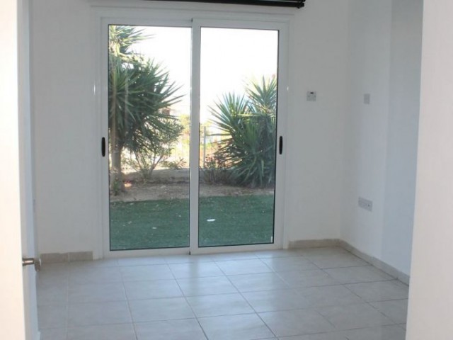 GIRNE ESENTEPEde 3 + 1 Bahçe Kat Daire, KOÇAN HAZIR - KREDI İÇİN UYGUN!  Ref: EE586