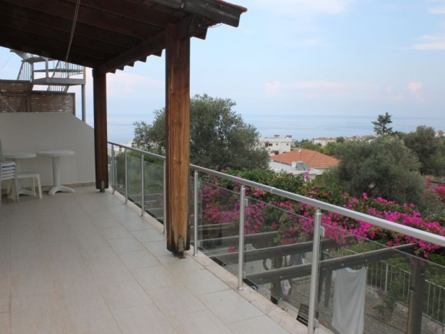 360 Degree Sea & Mountain Views from Two Bedroom Top Floor Apt with Private Roof Terrace. Ref: EE584