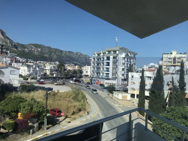 3+2 moderne Wohnung im Zentrum von Kyrenia ** 