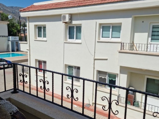 3 bed top floor apartment with private terrace and sea views - CY657