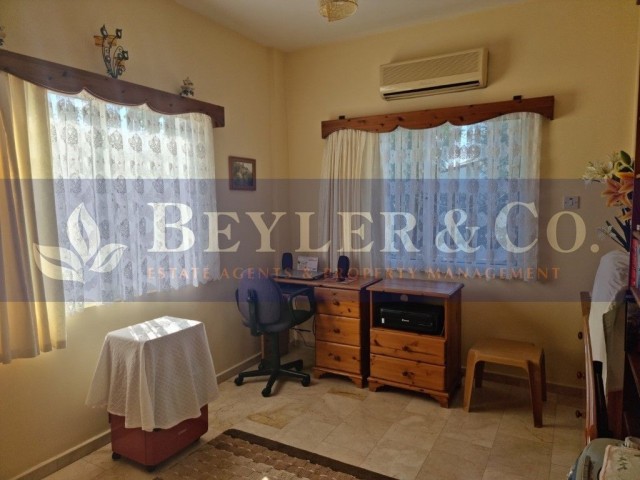 3 bedroom villa with private pool and garden - OY575