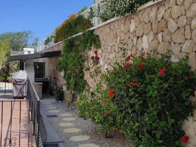 3+1 Villa in Bahceli area with an Individual Title Deed and private pool.