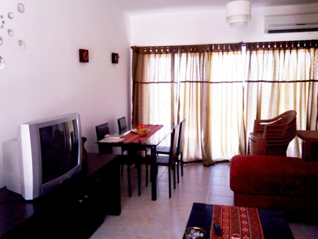 GIRNE ESENTEPEde 2 + 1 Bahçe Kat Daire, Ortak Havuz, Koçan Hazır KREDI UYGUN! Ref: EE549