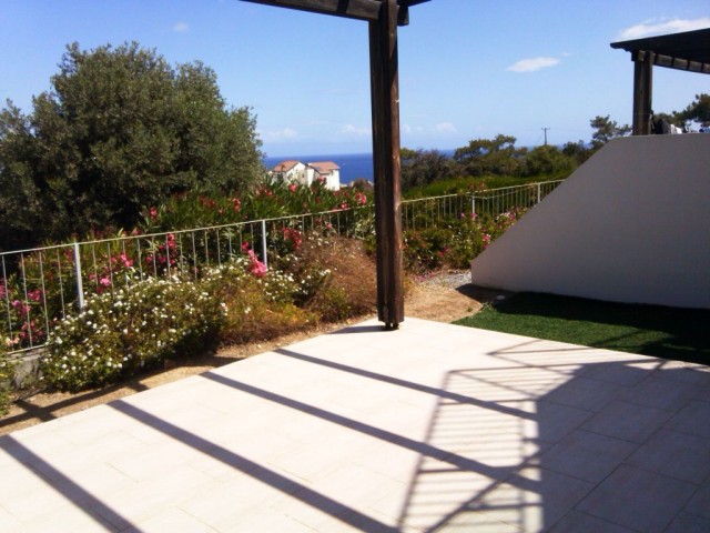 2 Bedroom Garden Apartmemt, Communal Pool and Gymö DEEDS READY to TRANSFERS! in Esentepe near Girne/Kyrenia Ref: EE504