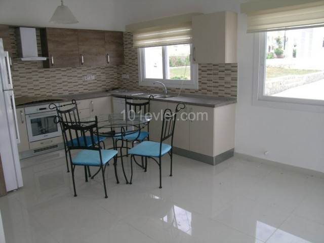 Girne / Catalkoyde 3 + 1 İkiz Villa, Koçan Devır Hazır Ref: CY524