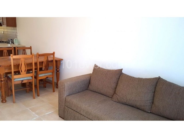 Three Garden Apartment, Deeds in vendors name with apartment registered, ready to transfer! Ref: TU528