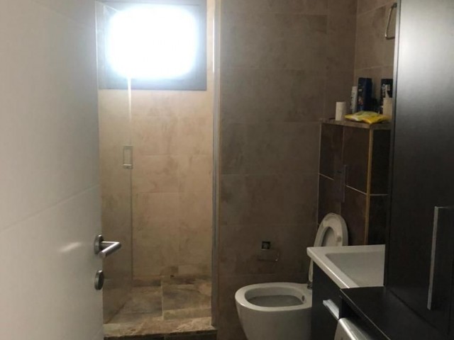 2+1 Wohnung zum Verkauf in Kyrenia Central de Site ** 