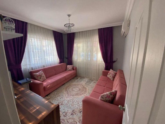 3+1 Wohnung zum Verkauf im Zentrum von Kyrenia ** 