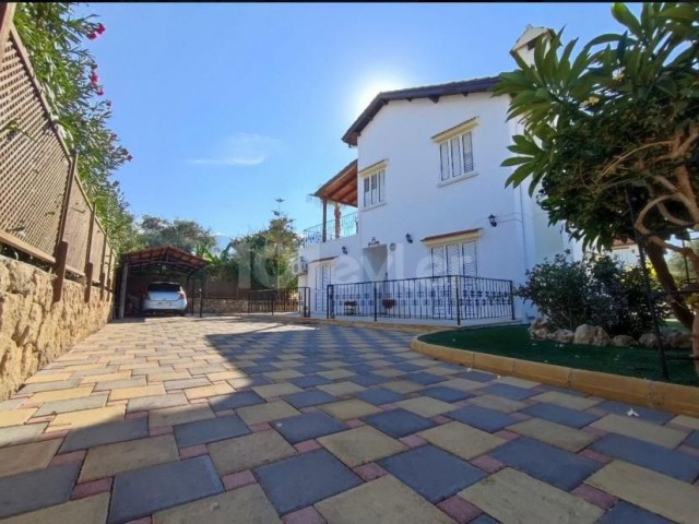 Girne Çatalköy'de Satılık Villa