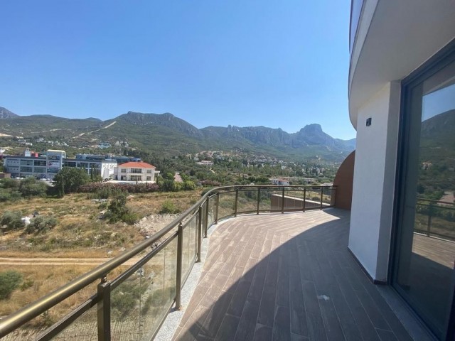 Flat For Sale in Yukarı Girne, Kyrenia