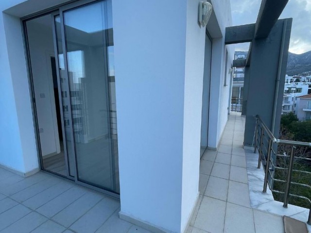 Flat For Sale in Aşağı Girne, Kyrenia