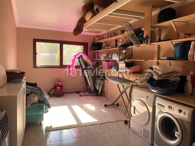 Girne Alsancak'ta 3+1 Satılık Villa 