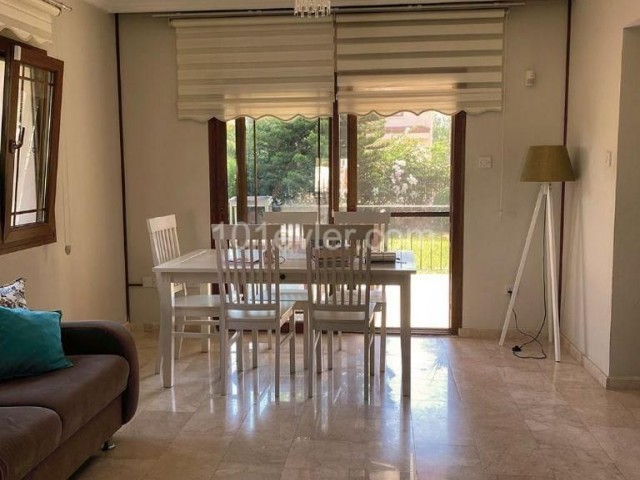 Girne Alsancak'ta 3+1 Satılık Villa 