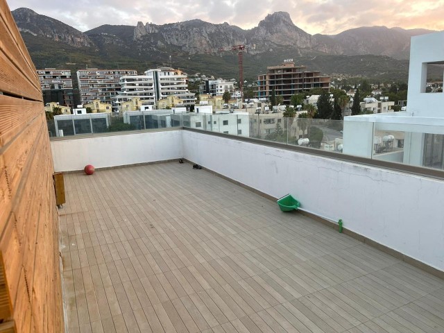 Girne Merkez'de 2+1 Satılık Penthouse