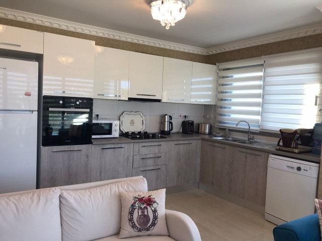 Flat For Sale in Aşağı Girne, Kyrenia