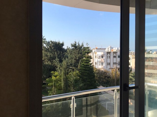 Flat For Sale in Aşağı Girne, Kyrenia