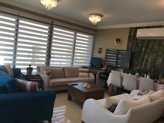 Flat For Sale in Aşağı Girne, Kyrenia