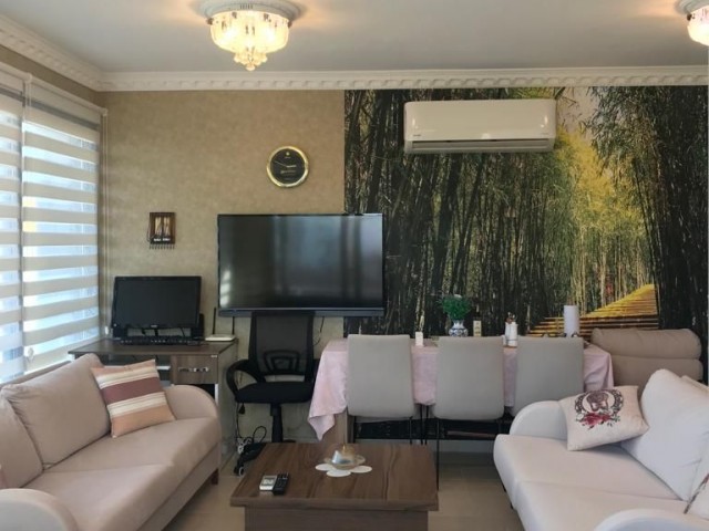 Flat For Sale in Aşağı Girne, Kyrenia