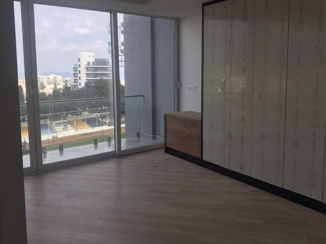 2+1 Penthouse zum Verkauf im Zentrum von Kyrenia