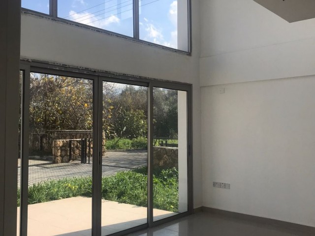 Flat For Sale in Karaoğlanoğlu, Kyrenia