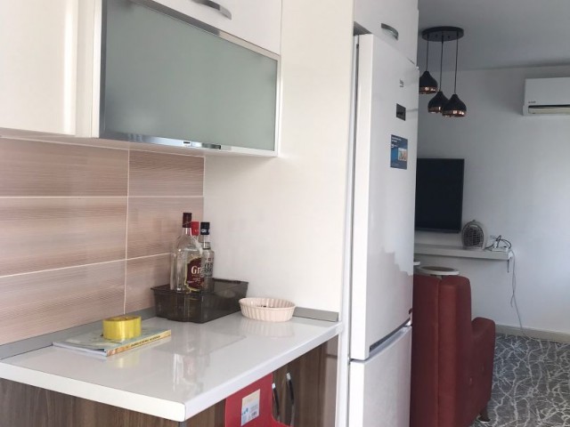 Zu verkaufen 2+1 Wohnung in Kyrenia Zentrum 