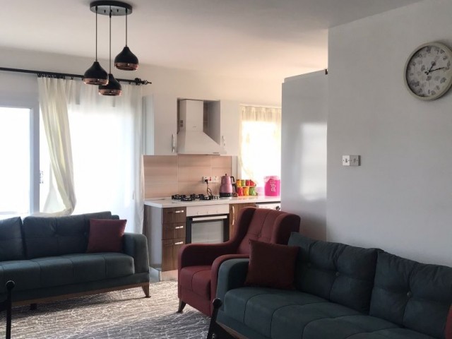 Zu verkaufen 2+1 Wohnung in Kyrenia Zentrum 