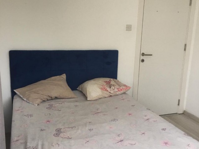 Zu verkaufen 1+1 Wohnung , Büro genehmigt in Kyrenia Centre