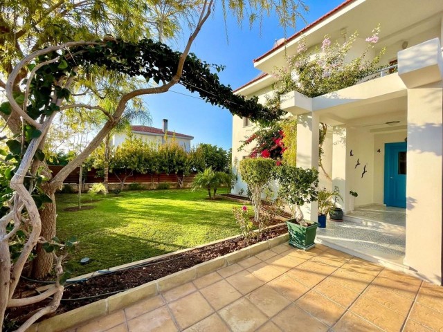 Luxury Villa For Sale in Çatalköy, Kyrenia