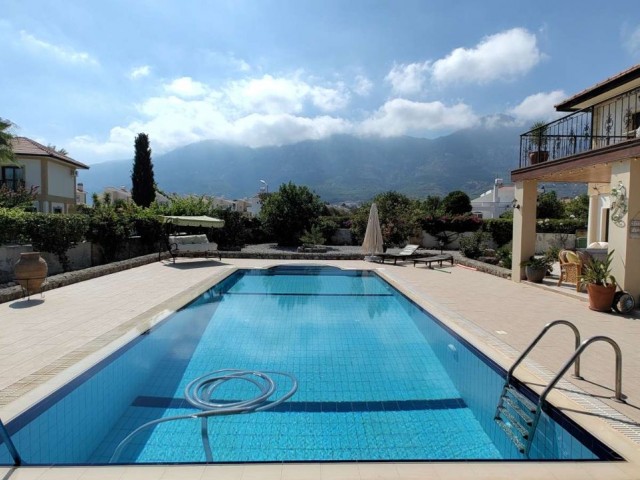 Girne Alsancak da Lüks Villa