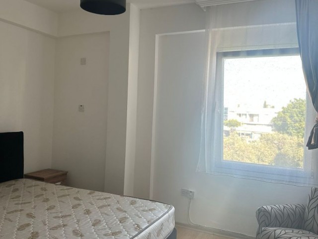 Zu verkaufen 1+1 Wohnung mit türkischem Kocan in Kyrenia Zentrum