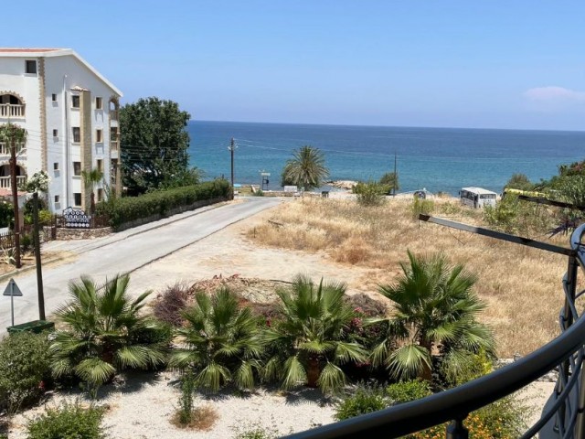 1+1 Flat for Sale by the Sea in Karaoğlanoğlu, Girne