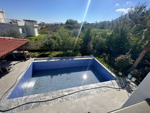 4+1 Villa zum Verkauf in Çatalköy, Kyrenia