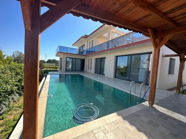 4+1 Villa zum Verkauf in Çatalköy, Kyrenia