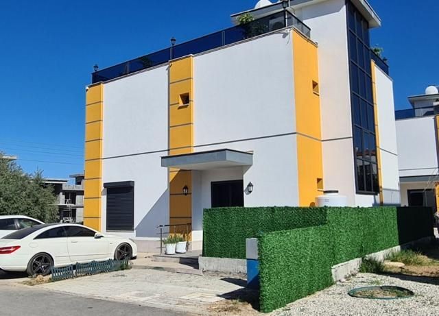 Girne Çatalköy de Satılık 3+1 Villa