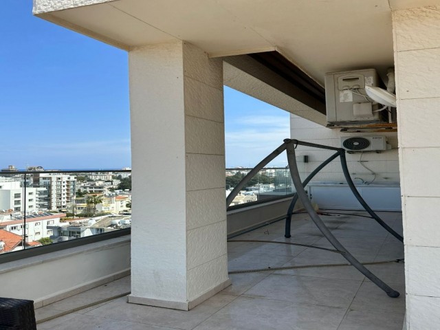 3+1 Penthouse for Rent in Kyrenia Center