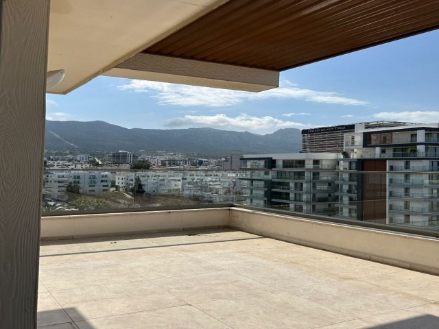 3+1 Penthouse for Rent in Kyrenia Center