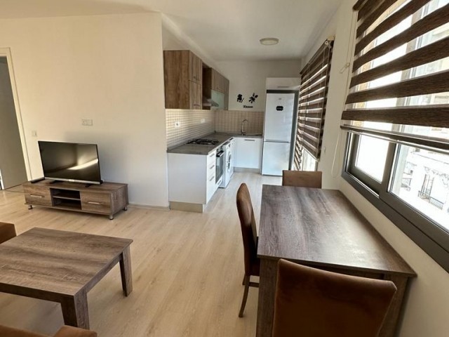 Girne Merkezde Full Eşyalı 1+1 Daire 