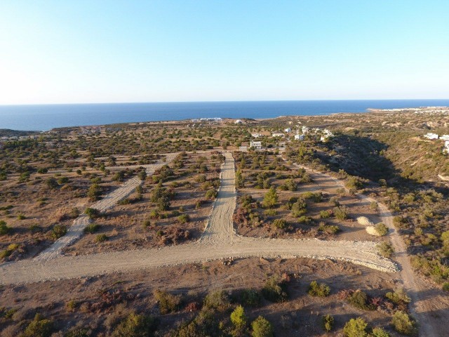 Girne Tatlısu'da   Satılık Araziler 