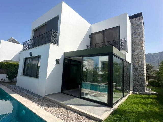 Villa zum Verkauf mit privatem Pool in Kyrenia Zeytinlik