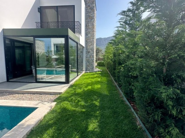 Villa zum Verkauf mit privatem Pool in Kyrenia Zeytinlik