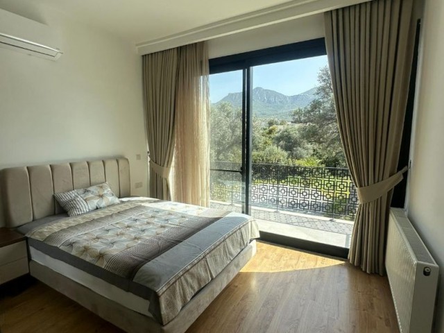 Villa zum Verkauf mit privatem Pool in Kyrenia Zeytinlik